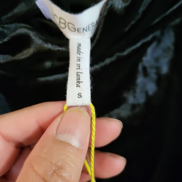 BCBGENERATION Women's Velvet Of The Shoulder Long Sleeve Midi Dress Size S - Picture 6 of 11